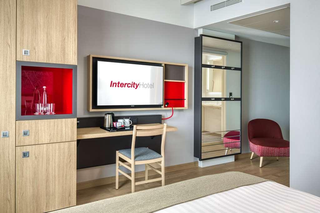 Intercityhotel Hildesheim Oda fotoğraf