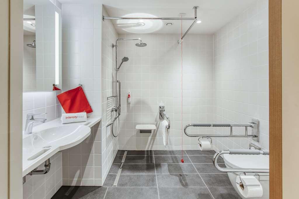 Intercityhotel Hildesheim Oda fotoğraf